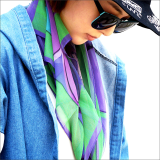 _DAYSYOUNG_ SQUARE SCARF_ONE5
